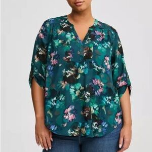NWT Torrid Green Floral Harper Top